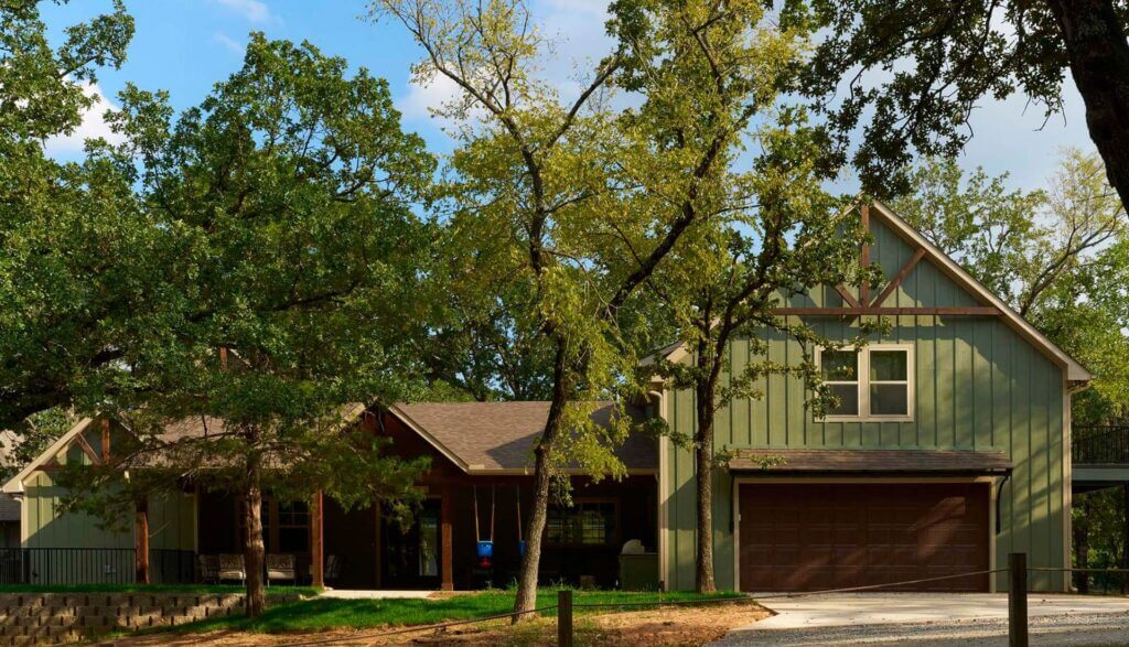 cecibates-Oakwoods-House-main